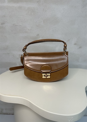 Apo-G mini top handle box bag Latte A6985 Ganni 
